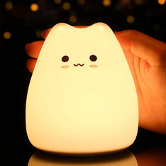 Mini luz nocturna de gato kawaii, linda lámpara de guardería de gato, recargable por USB, luz nocturna, regalo de cumpleaños y Navidad con blanco cálido y 7 modos de respiración de color para niños y bebés (gato - batería)